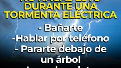 Photo of No te bañes, ni hables por teléfono en una tormenta eléctrica: Experto