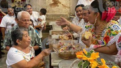 Photo of Panaderos regalan más de siete mil panes en su día 