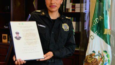 Photo of Ascienden a mujer policía que amamantó a bebé en Acapulco