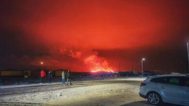 Photo of Erupción volcánica tiñe el cielo de Islandia 