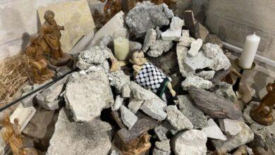 Photo of Colocan nacimiento entre escombros para recordar Gaza