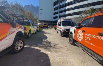 Photo of Cae elevador con 4 personas en Monterrey