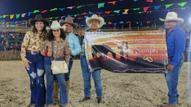 Photo of Le pide matrimonio en la Plaza de Toros Artesanal de Tizimín