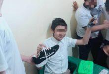 Photo of Empatía de estudiantes de Muna; regalan zapatos a su compañero