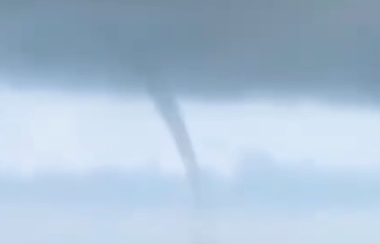 Photo of Captan tornado en playa de Chabihau