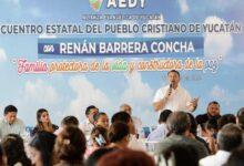 Photo of Renán Barrera y comunidad evangélica unidos por Yucatán