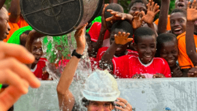 Photo of Influencer mexicano construye pozo de agua en África 