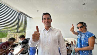 Photo of Rommel Pacheco emite su voto