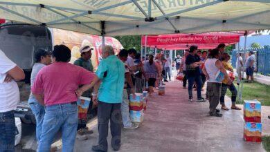 Photo of Yucatecos se surten de globitos y bizcochitos por “Beryl”