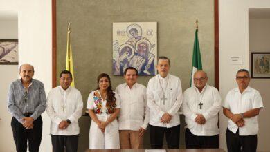 Photo of Se reúne Huacho Díaz con el Arzobispo de Yucatán