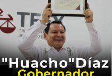 Photo of Joaquín Díaz Mena “Huacho” recibe constancia de Gobernador Electo