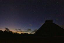 Photo of El “Cometa del Siglo” en el horizonte de Chichén Itzá