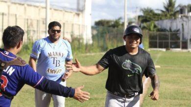 Photo of Manuel “Bolón” Rodríguez, juega partido amistoso en el Cereso de Mérida