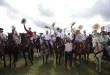 Photo of Realizan la Cabalgata del 50 Aniversario de la Feria Xmatkuil