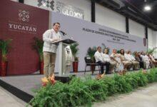 Photo of Entrega Joaquín Díaz plazas a 136 docentes yucatecos