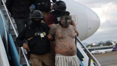 Photo of Det13nen a líder guatemalteco en Mérida