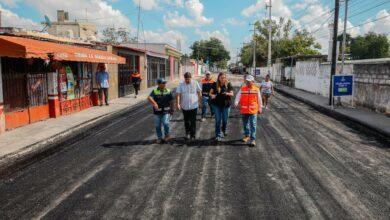 Photo of Atiende Ceci Patrón repavimenta calle en Mulsay