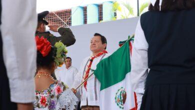 Photo of Huacho Díaz encabezó la conmemoración del Día de la Bandera