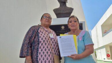 Photo of Exigen que se cumpla la Ley 3 de 3 contra la violenc1@ en el Poder Judicial   Integrantes de la Agenda de Mujeres por la Igualdad Sustantiva en Yucatán (AMISY) exigen al Congreso de Yucatán que Luis Armando M. C., involucrado en escándalos y denuncias por viol3ncia de género y viol3ncia laboral continue como magistrado del Poder Judicial de Yucatán.  Luis Armando M. C. se postuló de nuevo para continuar con su cargo, también se le acusa de haber dejado libre a un acusado de violac10n contra una menor.  Por lo que hoy se ha solicitado se cumpla con la Ley 3 de 3 contra la violenc1@ y a través de un escrito se específica que se tomen en cuenta los antecedente del magistrado y que también deje de ocupar un cargo público en el Estado.  El documento está dirigido a la Junta de Gobierno y Coordinación Política, especificó María Eugenia Núñez Zapata, integrante de la Agenda por las Mujeres.  Información Con Acento