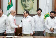 Photo of Gobierno del Yucatán y banco Santander estrechan relaciones