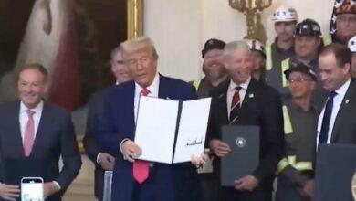 Photo of Trump prohíbe a Harvard la admisión de estudiantes extranjeros