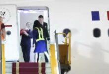 Photo of Escándalo entre Macron y su esposa en gira asiática