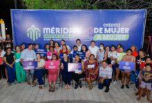 Photo of De mujer a mujer, entrega Ceci Patrón créditos para apoyar a emprendedoras