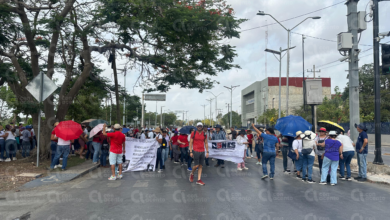 Photo of Maestros del CNTE han bloqueado el Aeropuerto de Mérida