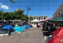 Photo of Toman las instalaciones de la UTM y marchan maestros en Mérida