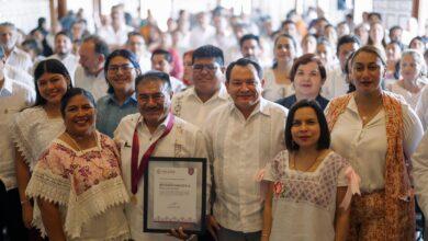 Photo of Fidencio Briceño Chel recibe Medalla Eligio Ancona