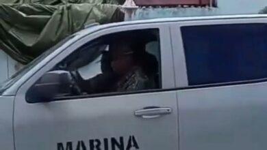 Photo of Paracaidista de la Marina cae en el techo de una casa de Campeche