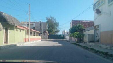 Photo of Bloquean acceso a la playa de Progreso con contenedores
