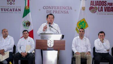 Photo of Anuncian beneficios para magisterio yucateco y reformas al Isstey
