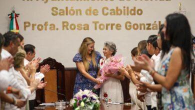Photo of Ayuntamiento entrega la Medalla “Rosa Torre González” a Bertha Munguía