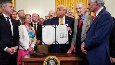 Photo of Trump firma ley contra fentanilo