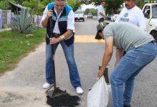 Photo of Incrementa Ceci Patrón labores de bacheo en comisarías de Mérida