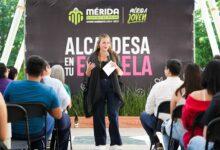 Photo of Dialoga Cecilia Patrón con comunidad universitaria