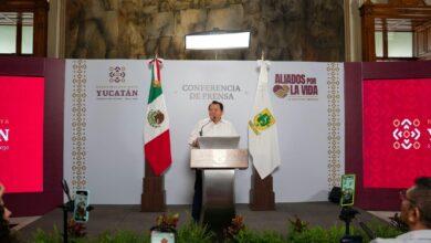 Photo of Gobernador Joaquín Díaz Mena cumple compromiso y presenta reformas al Isstey