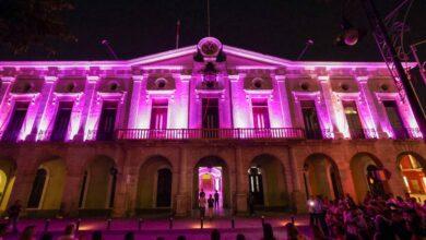 Photo of Palacio de Gobierno se ilumina de rosa en la lucha contra el cáncer de mama