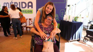 Photo of Cecilia Patrón entrega apoyos para mejorar la vida de personas con discapacidad