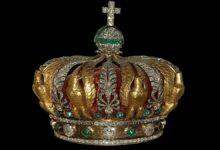Photo of La joya de 1 354 diamantes que los ladrones abandonaron en el Museo del Louvre