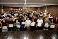 Photo of Becas para impulsar el futuro de hijas e hijos de policías en Yucatán