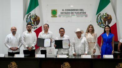 Photo of Entregan al Congreso el Primer Informe del Gobernador Joaquín Díaz Mena