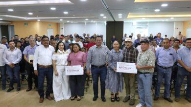 Photo of Entregan créditos Foproyuc a productores rurales y pesqueros para fortalecer su economía