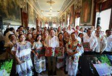 Photo of Presentan obra que impulsa el reconocimiento internacional del bordado maya