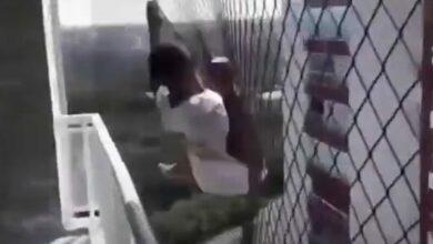 Photo of Video viral muestra a trabajador saltando desde un piso 18 para probar una red de seguridad