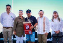 Photo of Entregan motores a pescadores en Yucatán para modernizar el sector