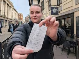 Photo of Un fallo informático hace que una empresaria aparezca como la persona más rica del mundo