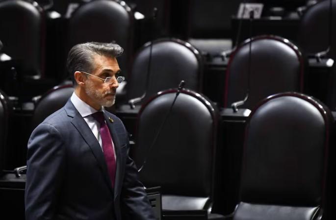 Photo of Sergio Mayer no acude a comparecencia ante Morena y complica su situación