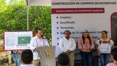 Photo of Nuevos caminos sacacosechas en Akil benefician a más de 10 mil productores